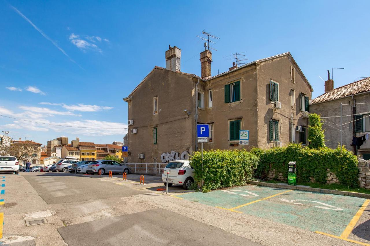Rijeka Old Town Apartment Екстер'єр фото